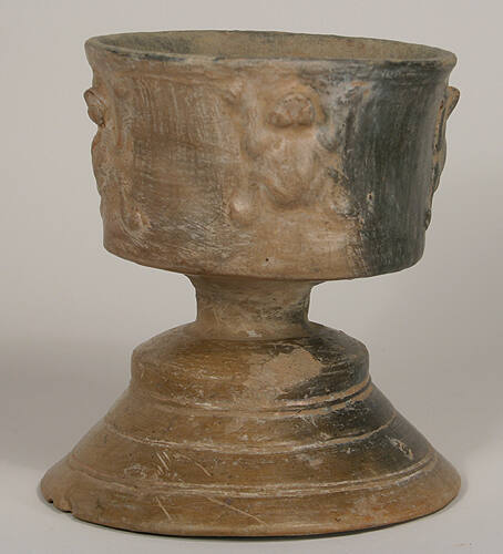 Pedestal Cup